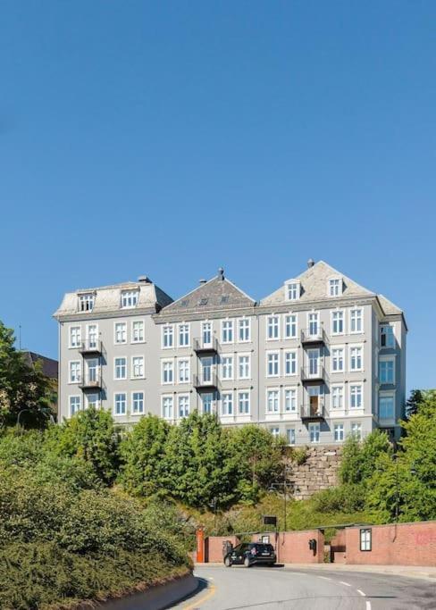 Elegant Bergen City Center Apartment - Ideal For Business Or Leisure Travelers Extérieur photo